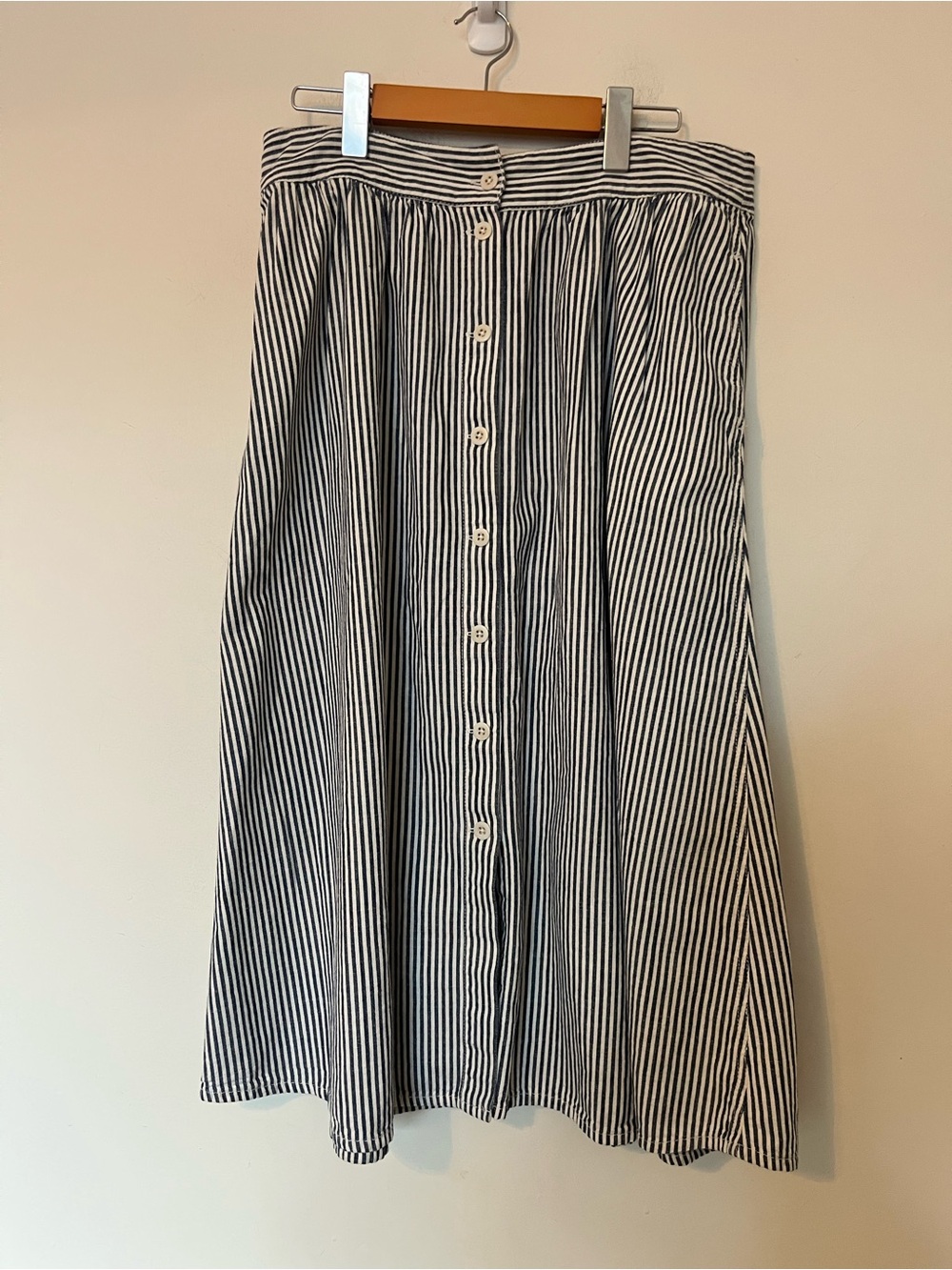 Madewell Striped Button Front Midi Skirt 100% Cotton Size 12 Coastal Preppy - Picture 4 of 9